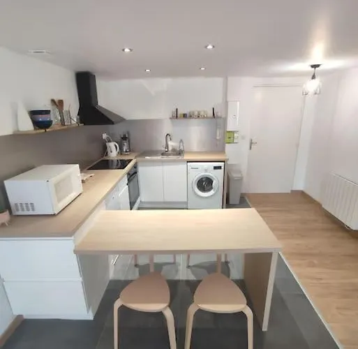 T2 Centre De * ルルド